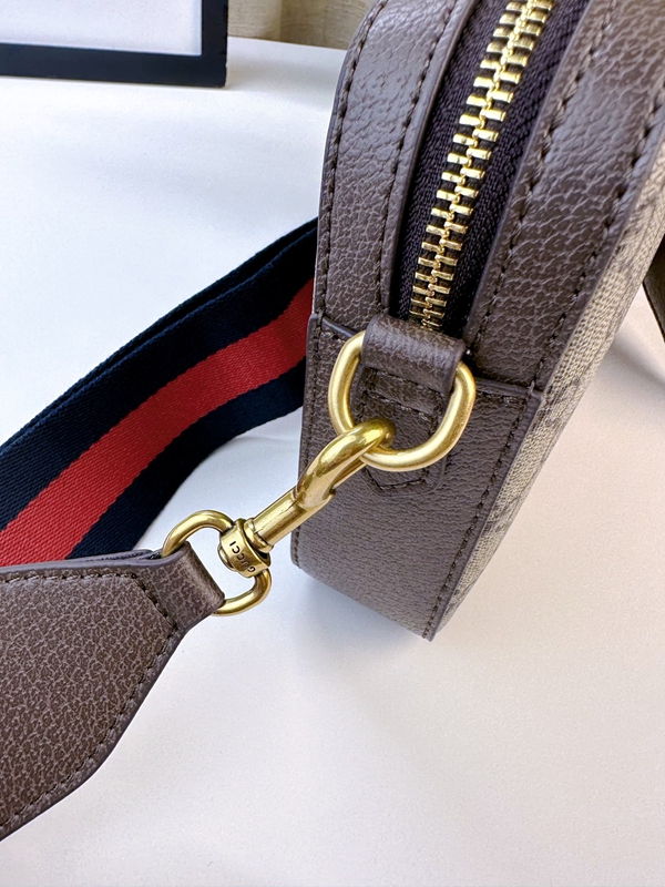 激安グッチバッグコピー角部分ディテール